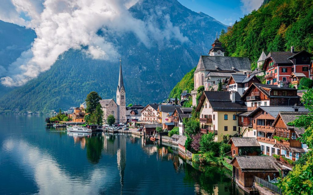 Tìm hiểu về làng cổ Hallstatt chi tiết trước khi du lịch Áo